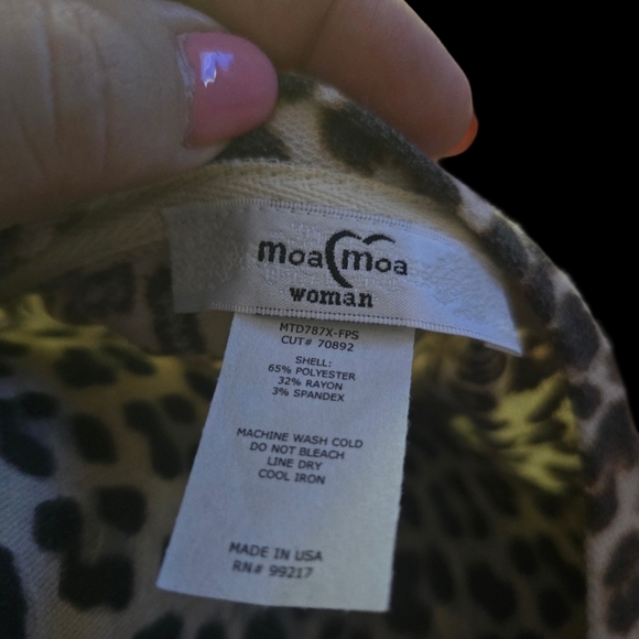 Moa Moa Animal Print Blouse - Picture 3 of 3
